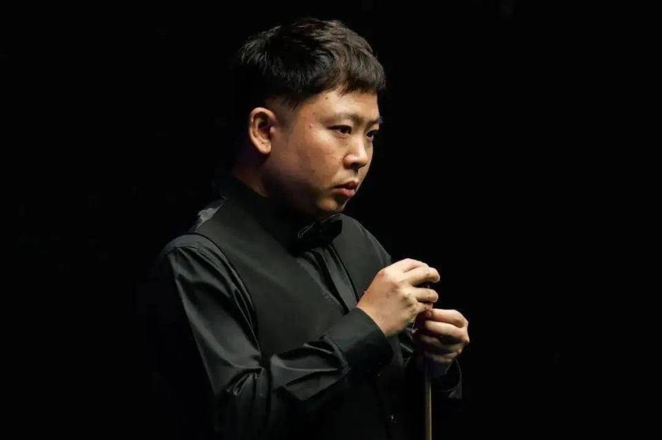 韩佳奇能取代大雷？北青：王钰栋冲击主力 伊万敢招英博双星吗？.